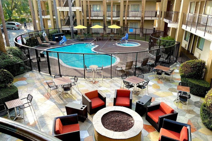 Pool 8 of 39