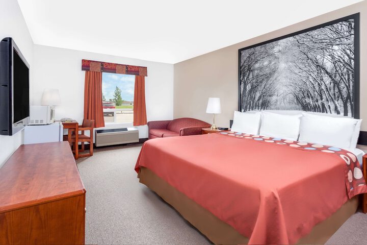 Super 8 by Wyndham Morden