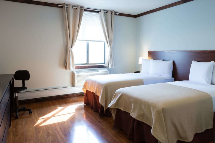 Room 15 of 38