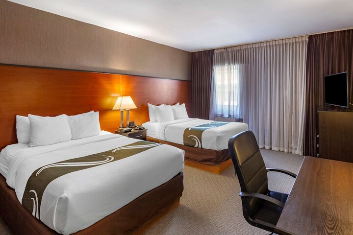 Room 28 of 34