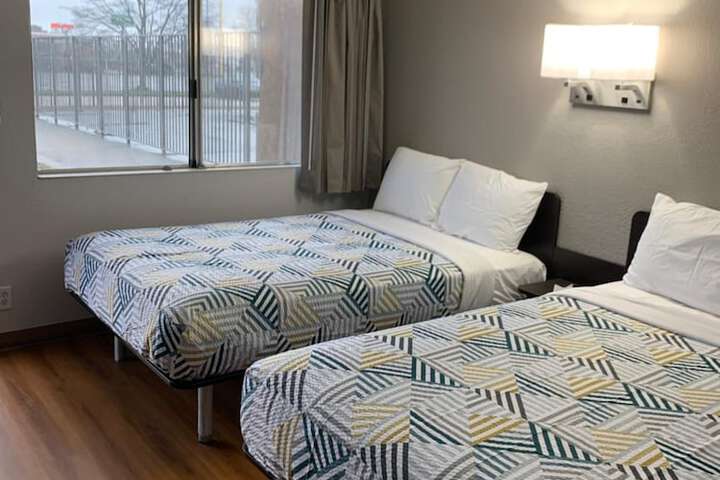 Room 12 of 32