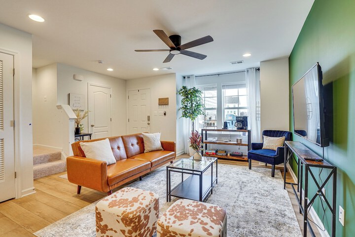 Great for Families! Townhome 9 Mi to Harpers Ferry