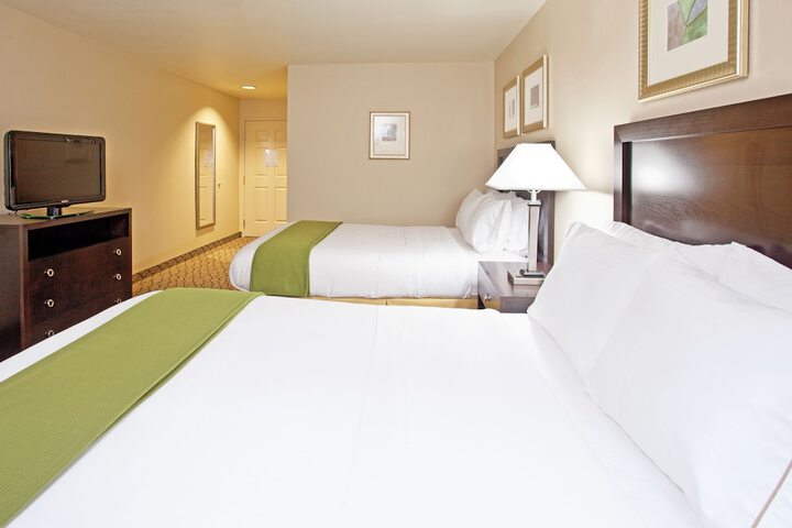 Room 12 of 24
