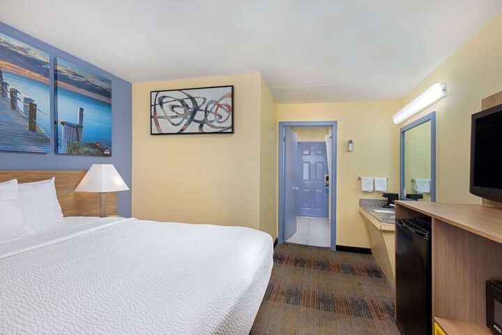Room 49 of 62
