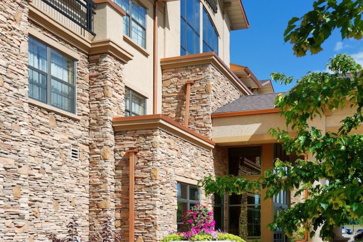 Clubhouse Hotel Suites Sioux Falls