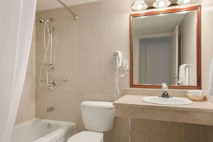 Travelodge by Wyndham Cambridge - Waterloo