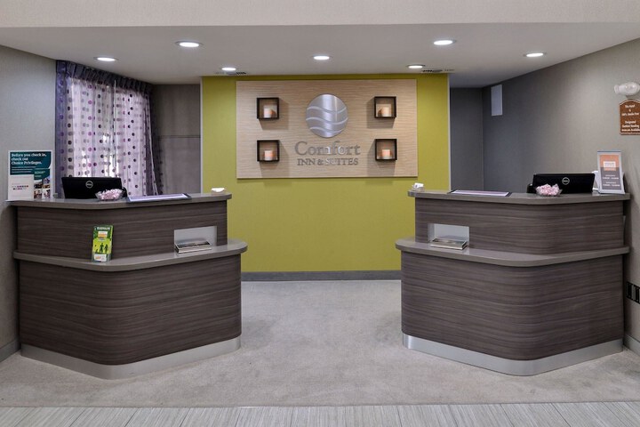 Comfort Inn & Suites Frisco - Plano