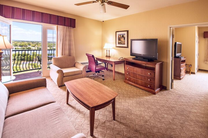 La Quinta Inn & Suites by Wyndham Marble Falls