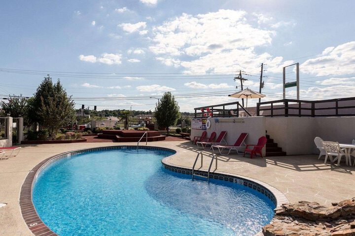 Pool 5 of 30