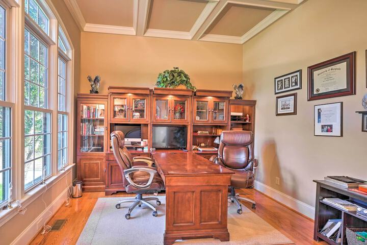 Luxury Estate: Game Room & Pickleball Court