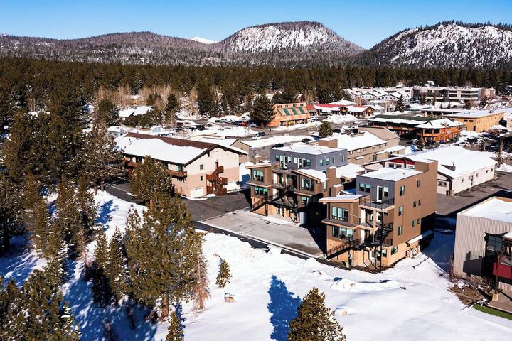 The Mammoth Creek Inn
