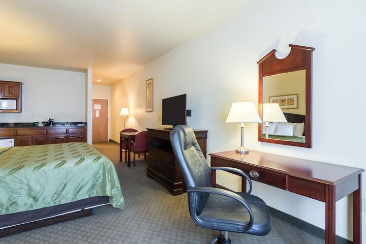Quality Inn & Suites Alma I-40