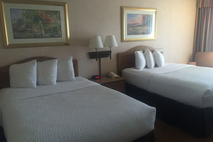 Room 6 of 34
