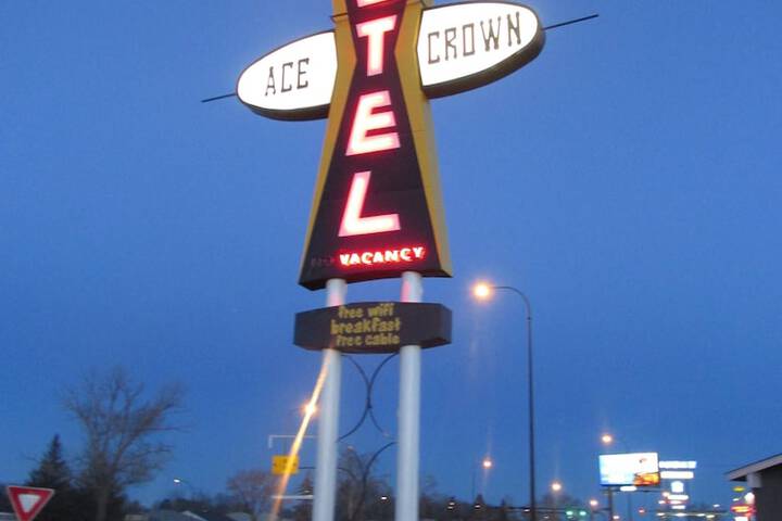 Hotel 2 of 34