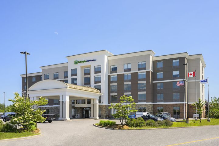 Hotel 3 of 102