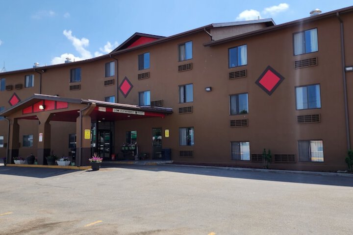 Hotel 8 of 32