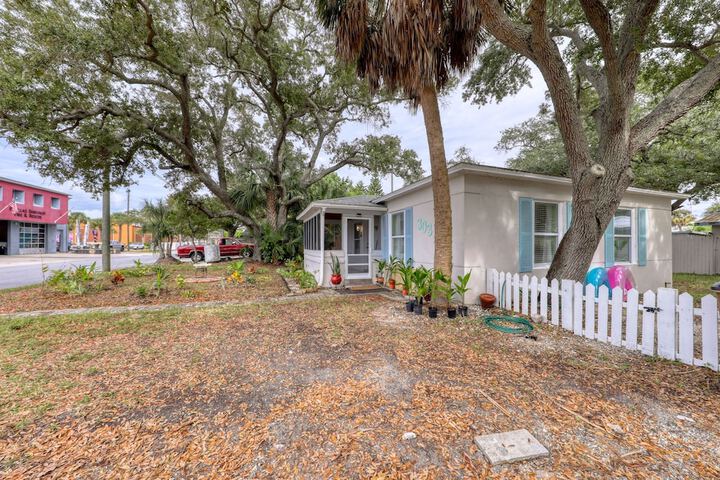 BeachTrail Lodging