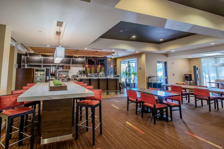 Country Inn & Suites by Radisson Convention Center
