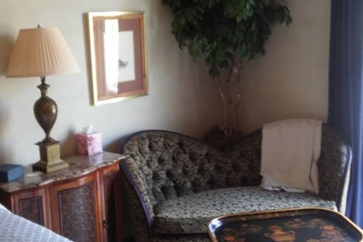 Inntiquity a Country Inn