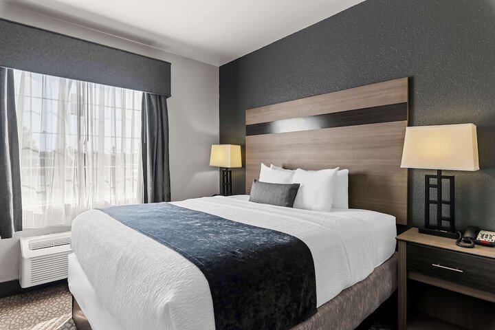Best Western Sherwood Inn & Suites