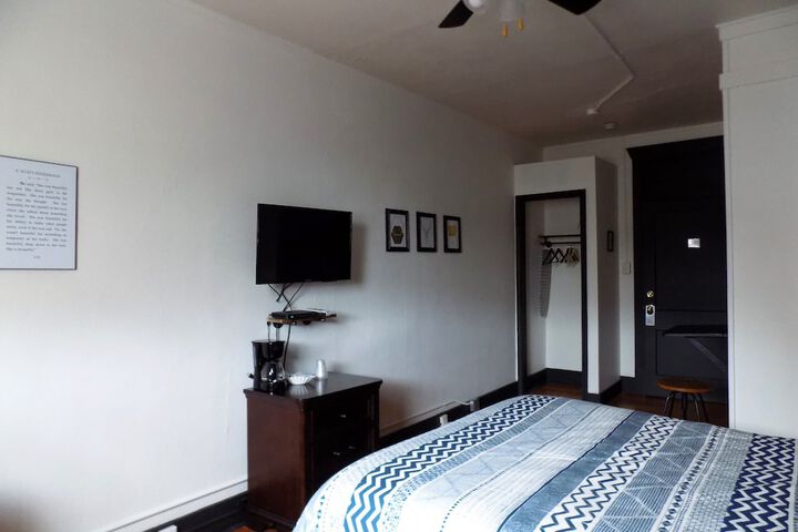 Room 29 of 63