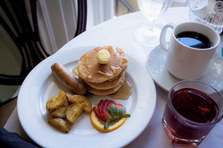 Breakfast/Coffee Service 144 of 158