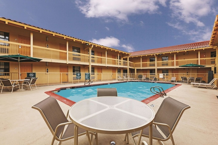 Pool 4 of 25