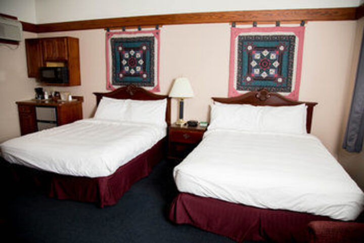 Lark Inn