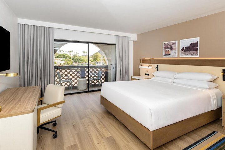Hilton Phoenix Resort at the Peak