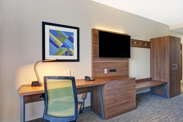 Room 15 of 35