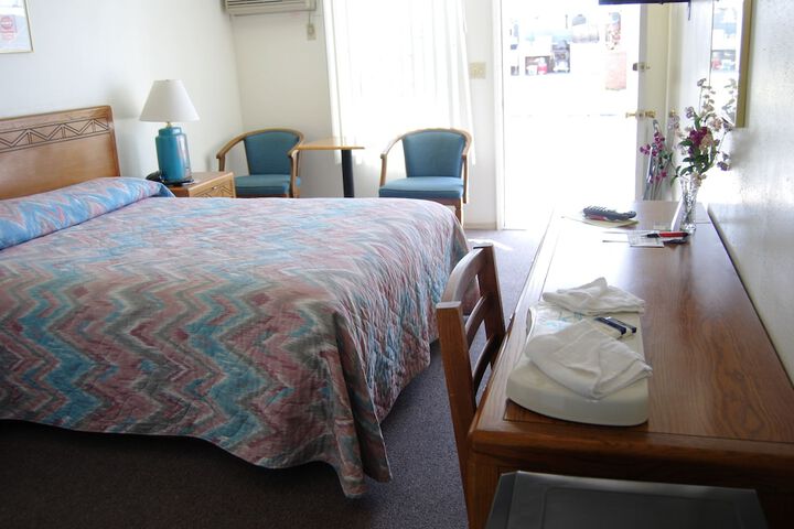 Room 25 of 34