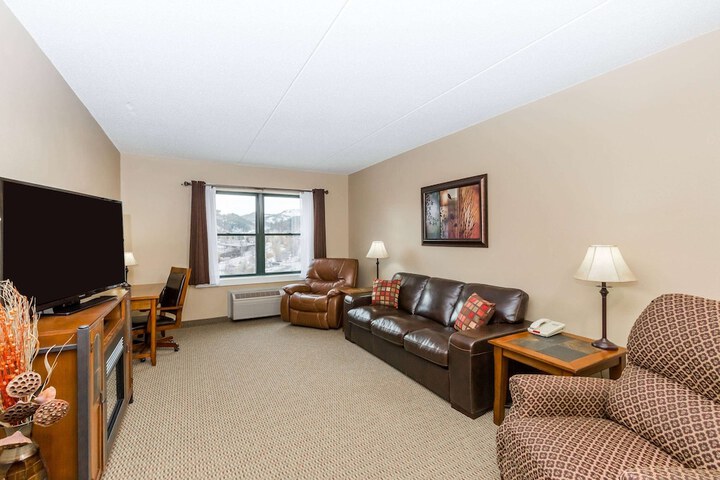 Room 32 of 63