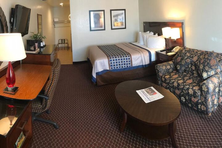 Room 16 of 34