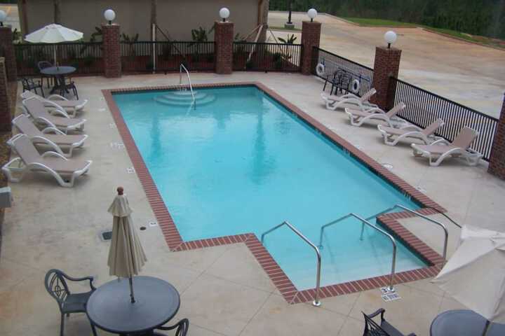 Pool 10 of 58