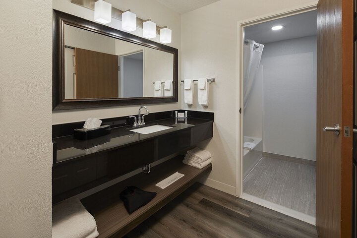 Room 21 of 26