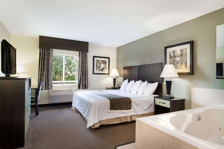 Room 14 of 19