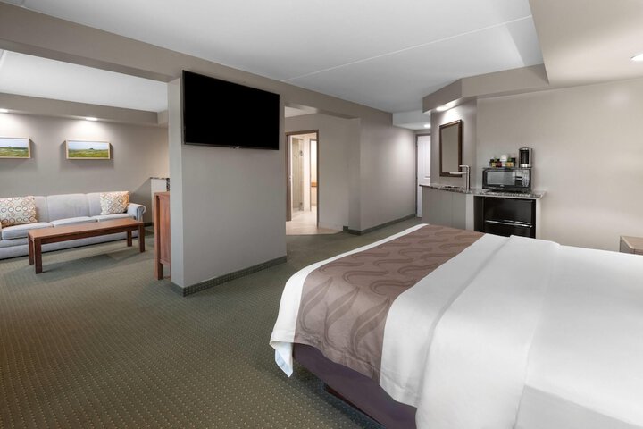Baymont by Wyndham Jamestown Conference Center & Water Park