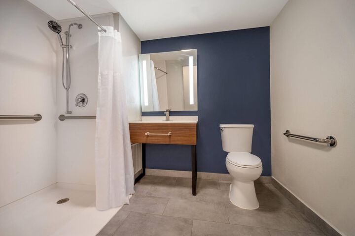 Wingate by Wyndham Dublin Near Claytor Lake State Park