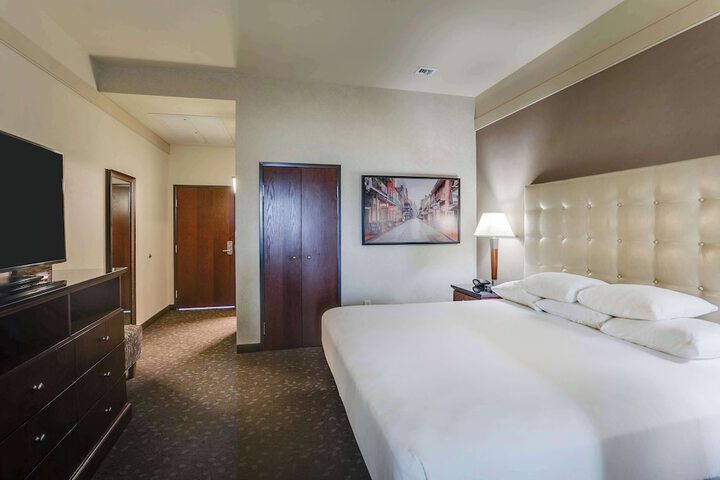 Room 27 of 60