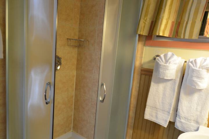 Room 21 of 53