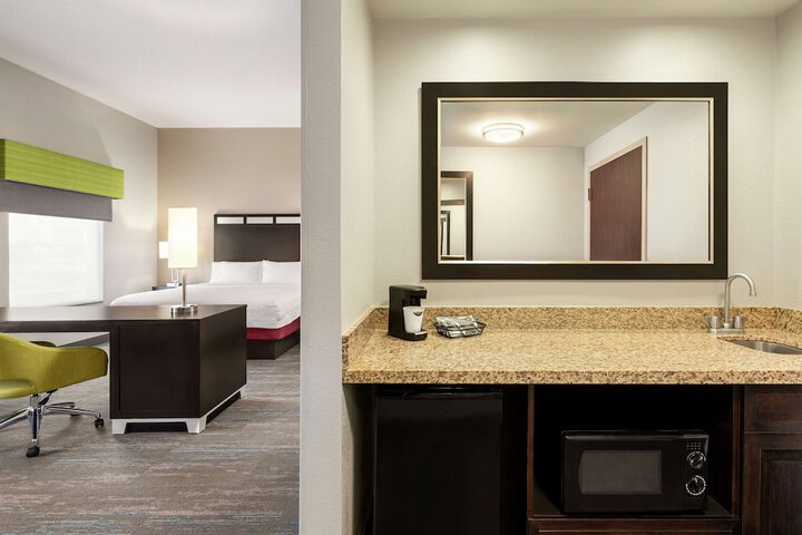 Hampton Inn & Suites York South