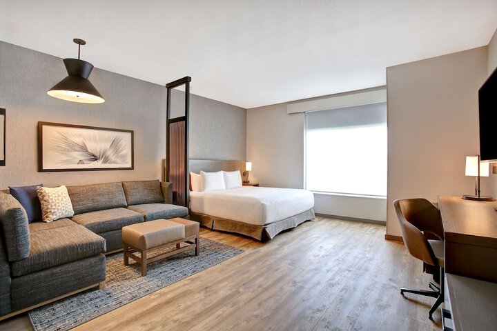 Room 10 of 29