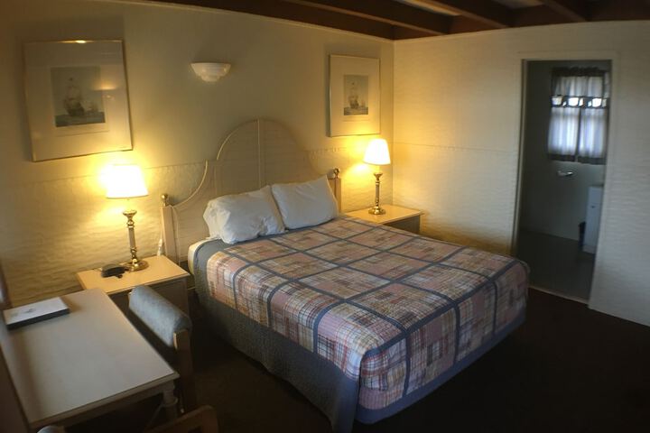 Room 19 of 30