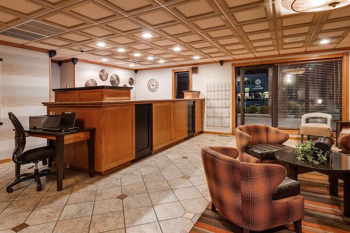 Hotel Interior 4 of 25