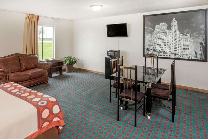 Room 13 of 15
