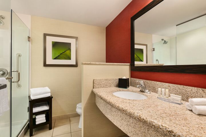 Room 33 of 67