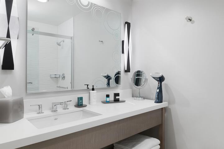 Hilton Boca Raton Suites