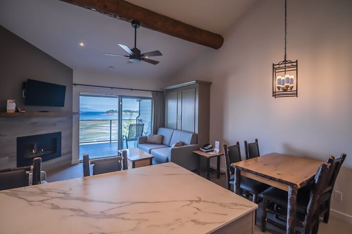 Tigh-Na-Mara Seaside Spa Resort