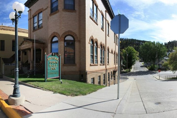 Town Hall Inn