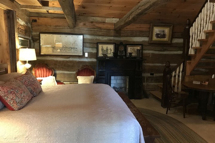 Room 11 of 22